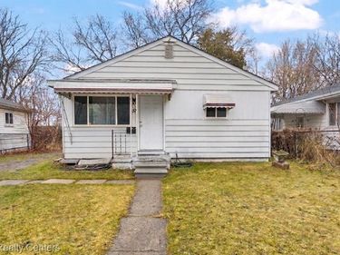 37 E Brooklyn Avenue, Pontiac, MI 48340