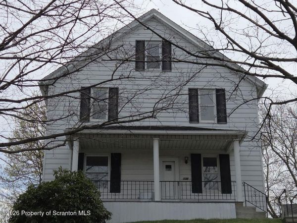 138 Charles Street, Throop, PA 18512