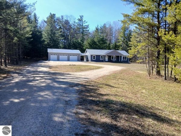 2210 Fox Run Road, West Branch, MI 48661