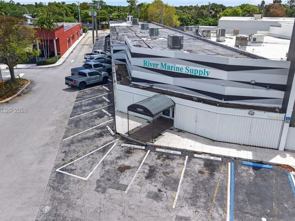 14951 S Dixie Hwy , Palmetto Bay, FL 33176