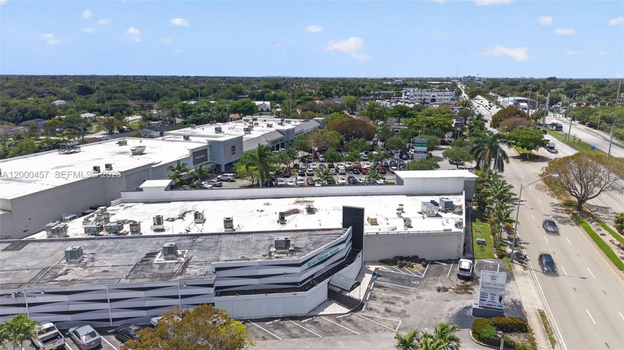 14951 S Dixie Hwy, Palmetto Bay, FL 33176 Photo