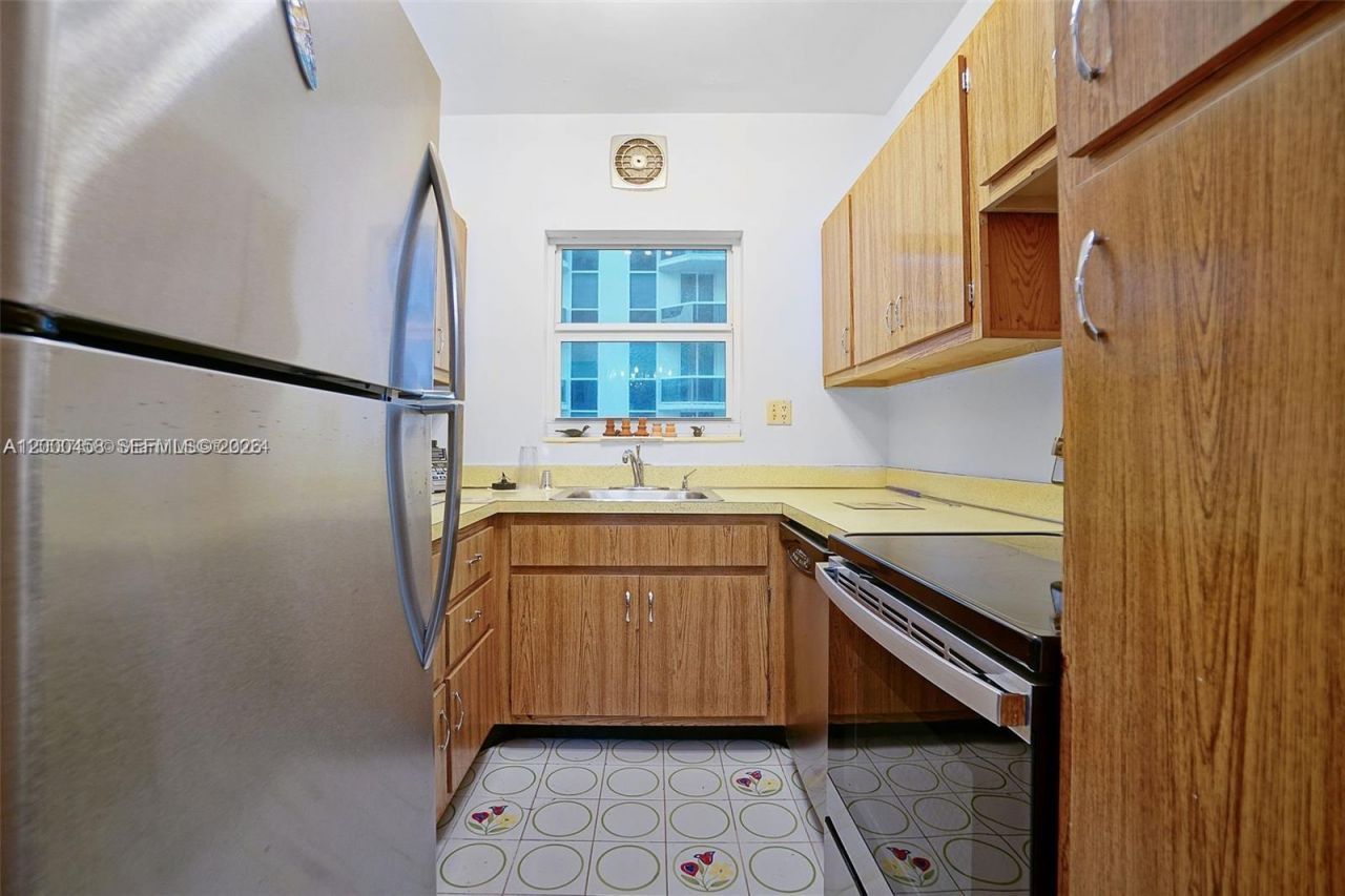 4747 Collins Ave, Unit 1108, Miami Beach, FL 33140 Photo