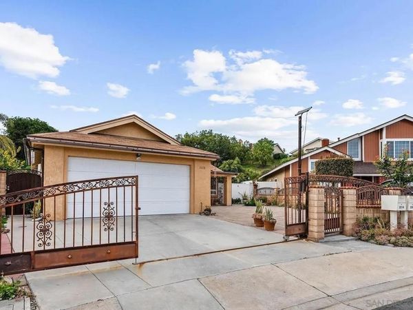 2208 Spring Oak, San Diego, CA 92139