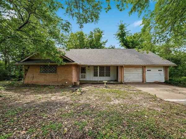 726 Gaywood Drive , Woodway, TX 76712
