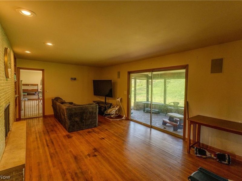 100 Crestwood Circle, Marietta, OH 45750 Photo 6