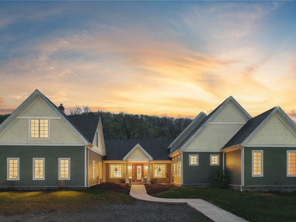 690 Main Street, Vintondale, PA 15961