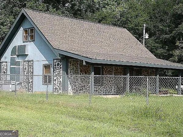 305 Cottonton Road, Pittsview, AL 36871