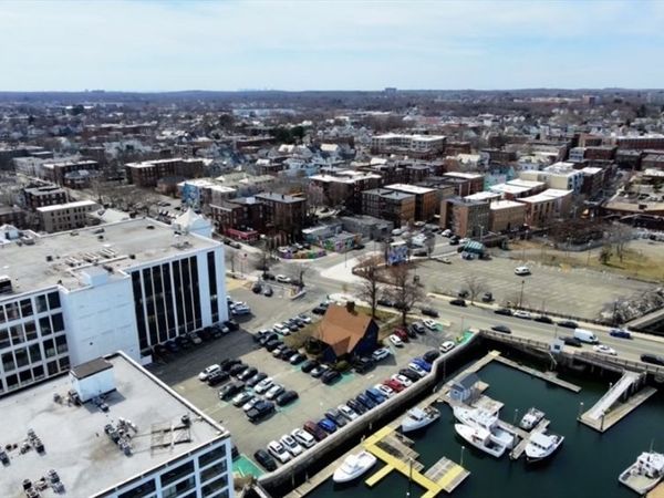 64 Ward St, Salem, MA 01970