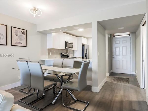 6231 Coral Lake Dr , Unit 307, Margate, FL 33063