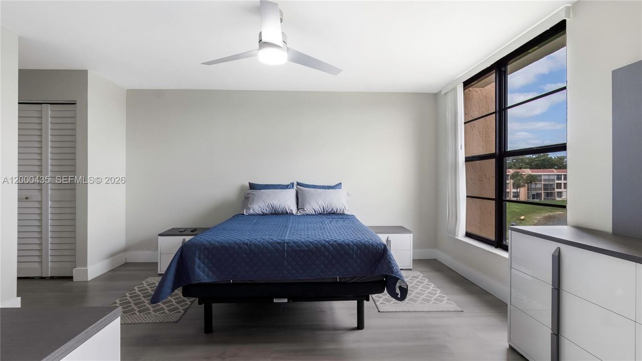 6231 Coral Lake Dr, Unit 307, Margate, FL 33063 Photo