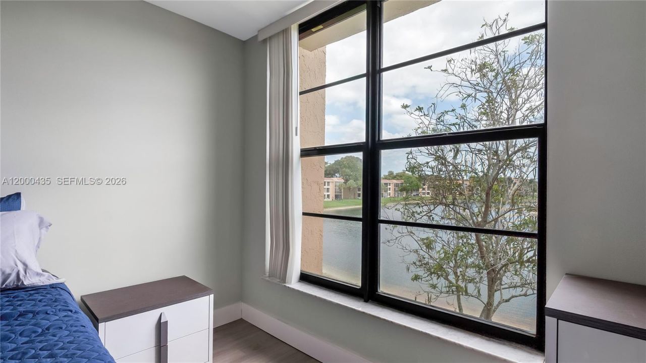 6231 Coral Lake Dr, Unit 307, Margate, FL 33063 Photo