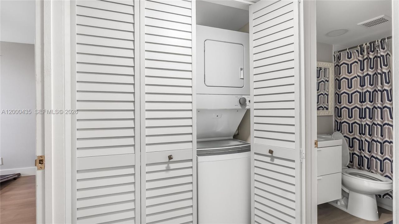 6231 Coral Lake Dr, Unit 307, Margate, FL 33063 Photo