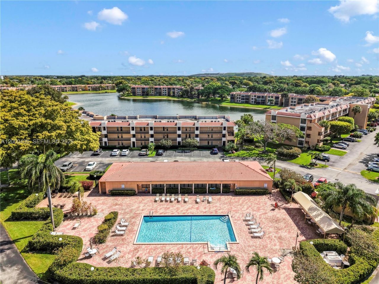6231 Coral Lake Dr, Unit 307, Margate, FL 33063 Photo
