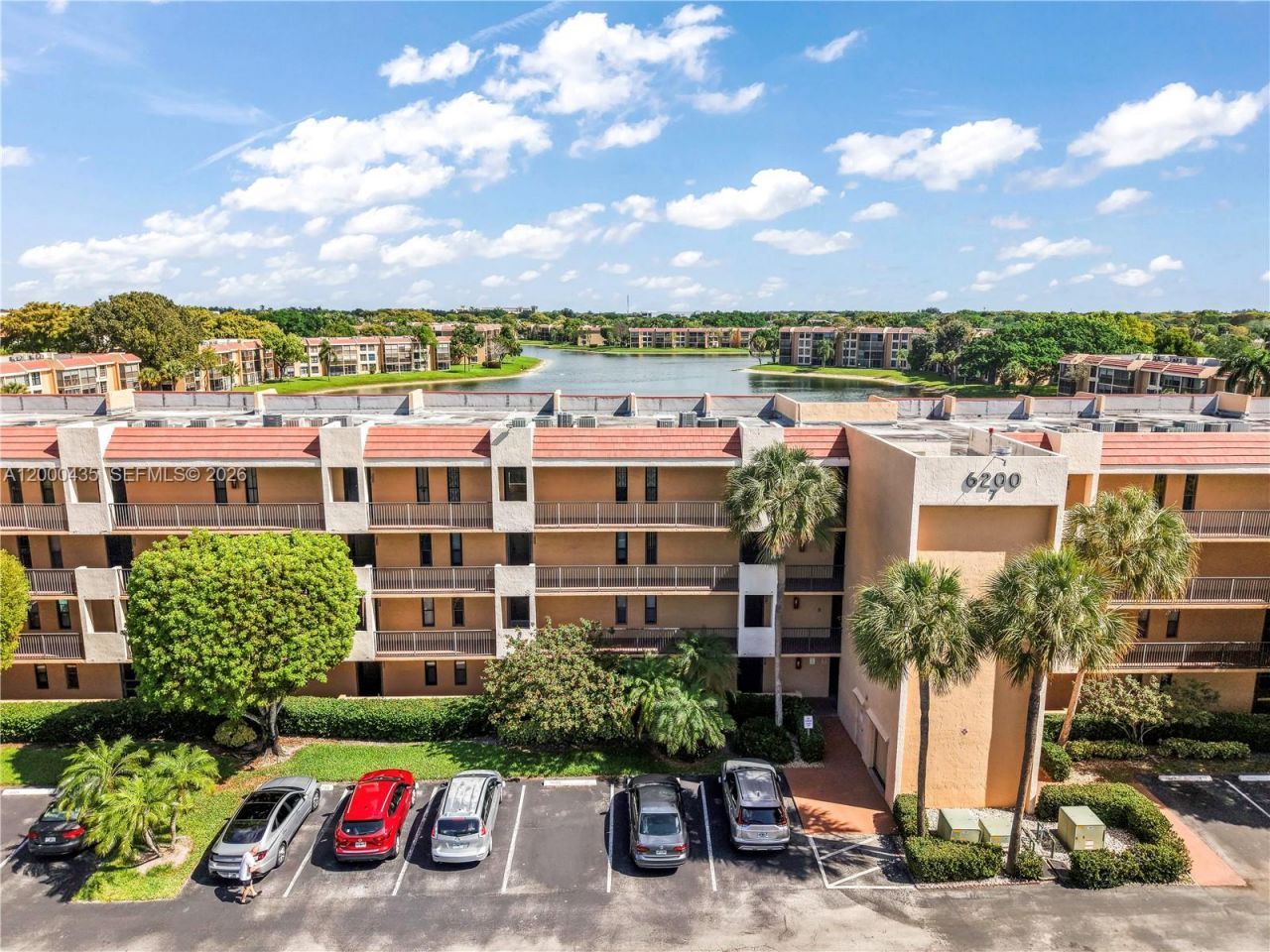 6231 Coral Lake Dr, Unit 307, Margate, FL 33063 Photo