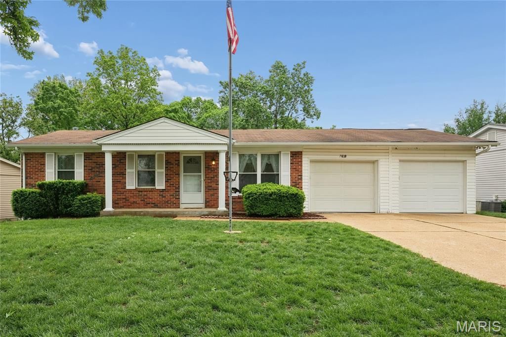 1418 Twin Trails Drive, Fenton, MO 63026 Main Photo