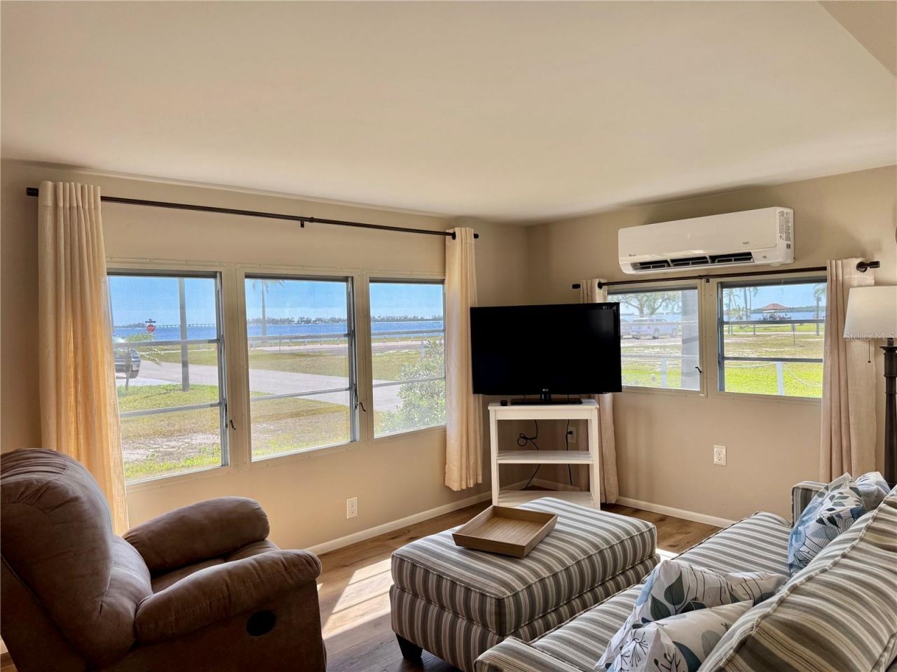 8 6th Street, Bradenton, FL 34210 Photo