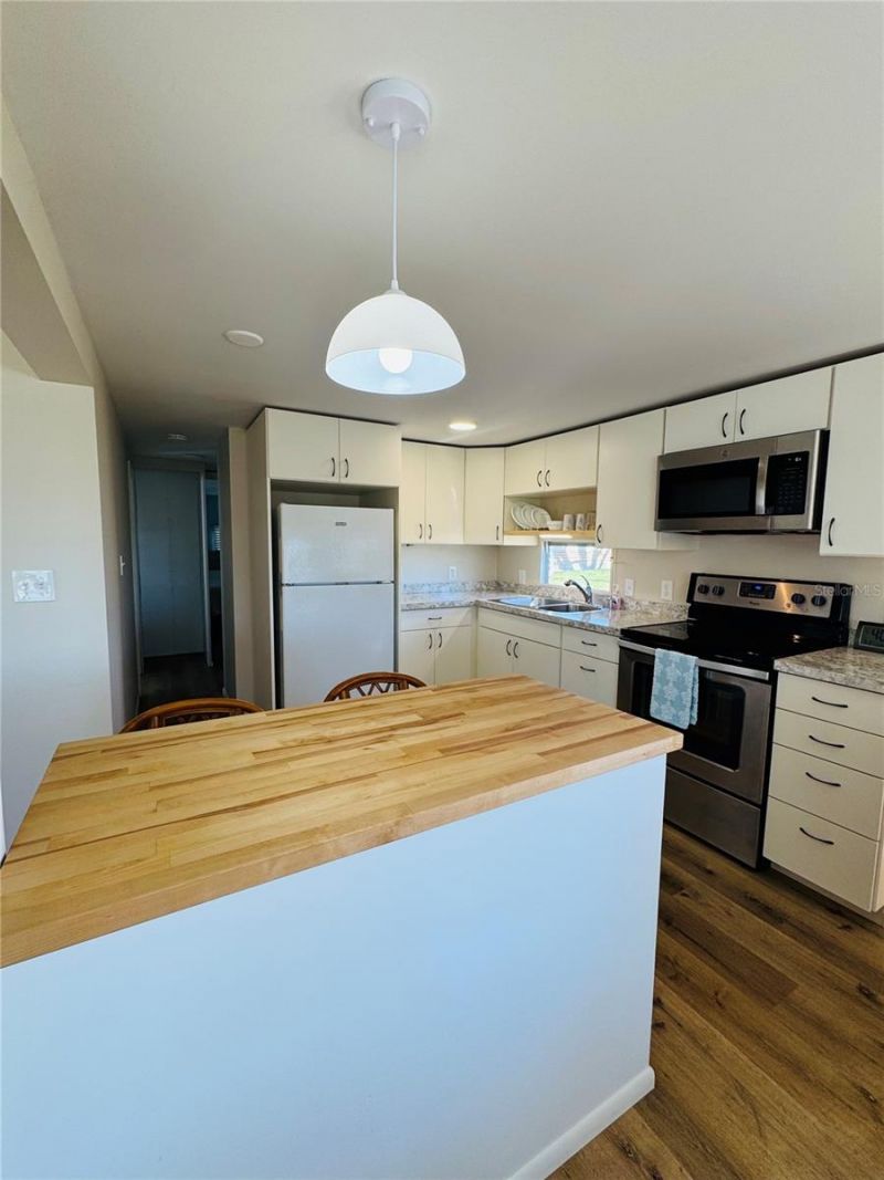 8 6th Street, Bradenton, FL 34210 Photo