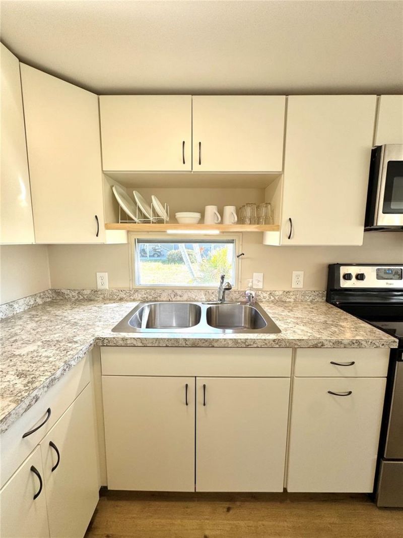 8 6th Street, Bradenton, FL 34210 Photo