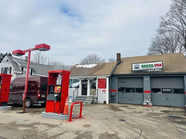 152 Union St, Weymouth, MA 02190