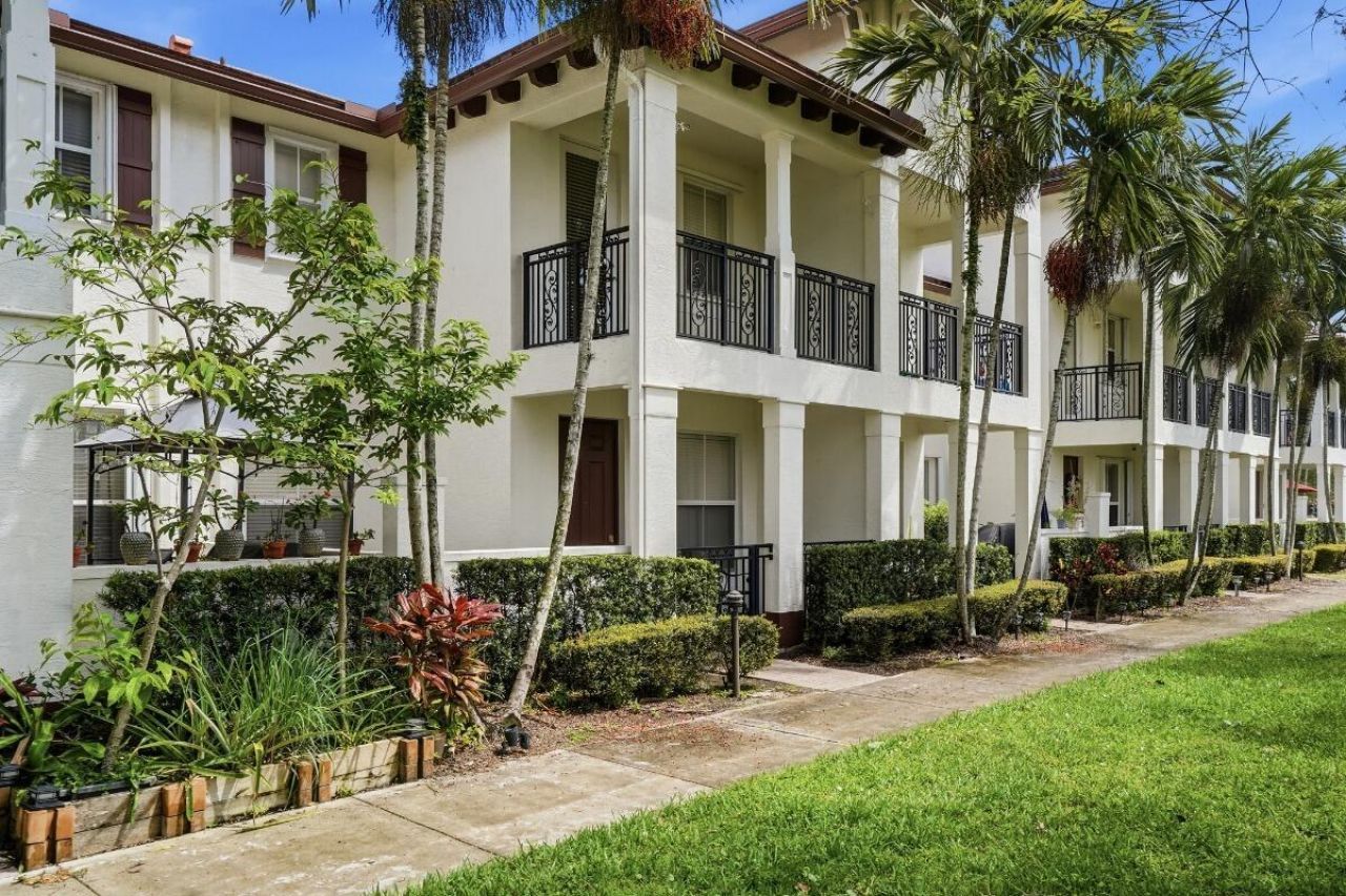 4501 Mimosa Terrace, Unit 1406, Coconut Creek, FL 33073 Photo