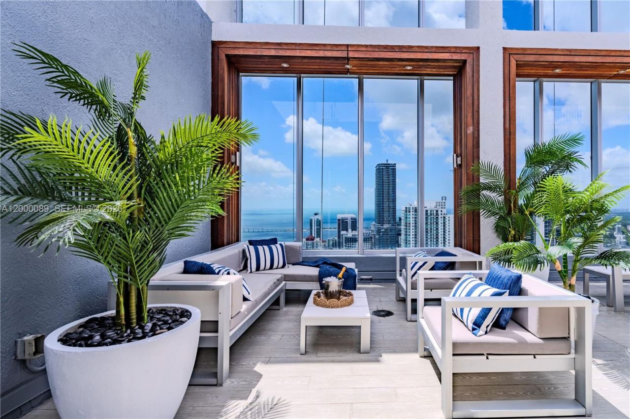 495 Brickell Ave, Unit PH-5703, Miami, FL 33131 Photo