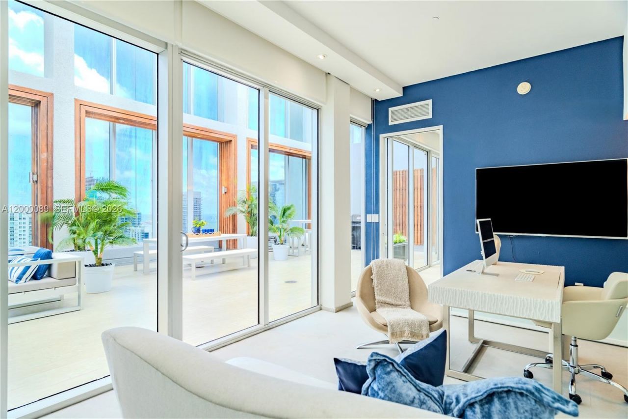 495 Brickell Ave, Unit PH-5703, Miami, FL 33131 Photo