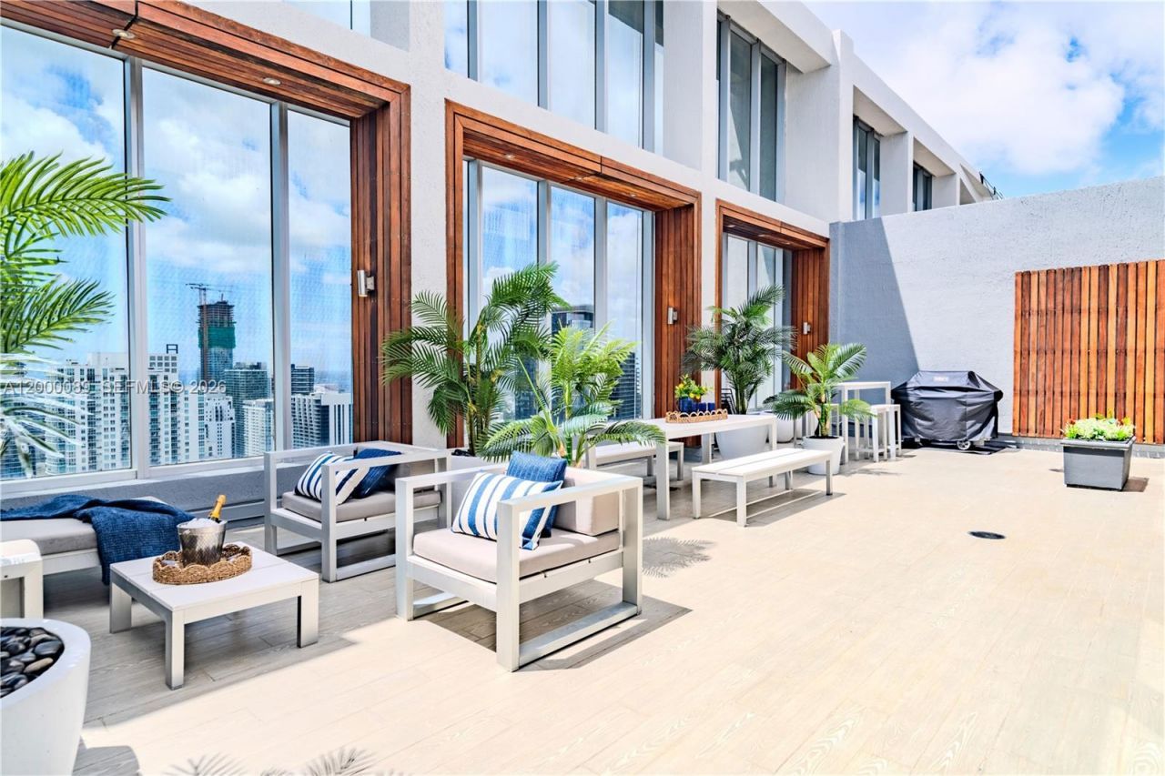 495 Brickell Ave, Unit PH-5703, Miami, FL 33131 Photo
