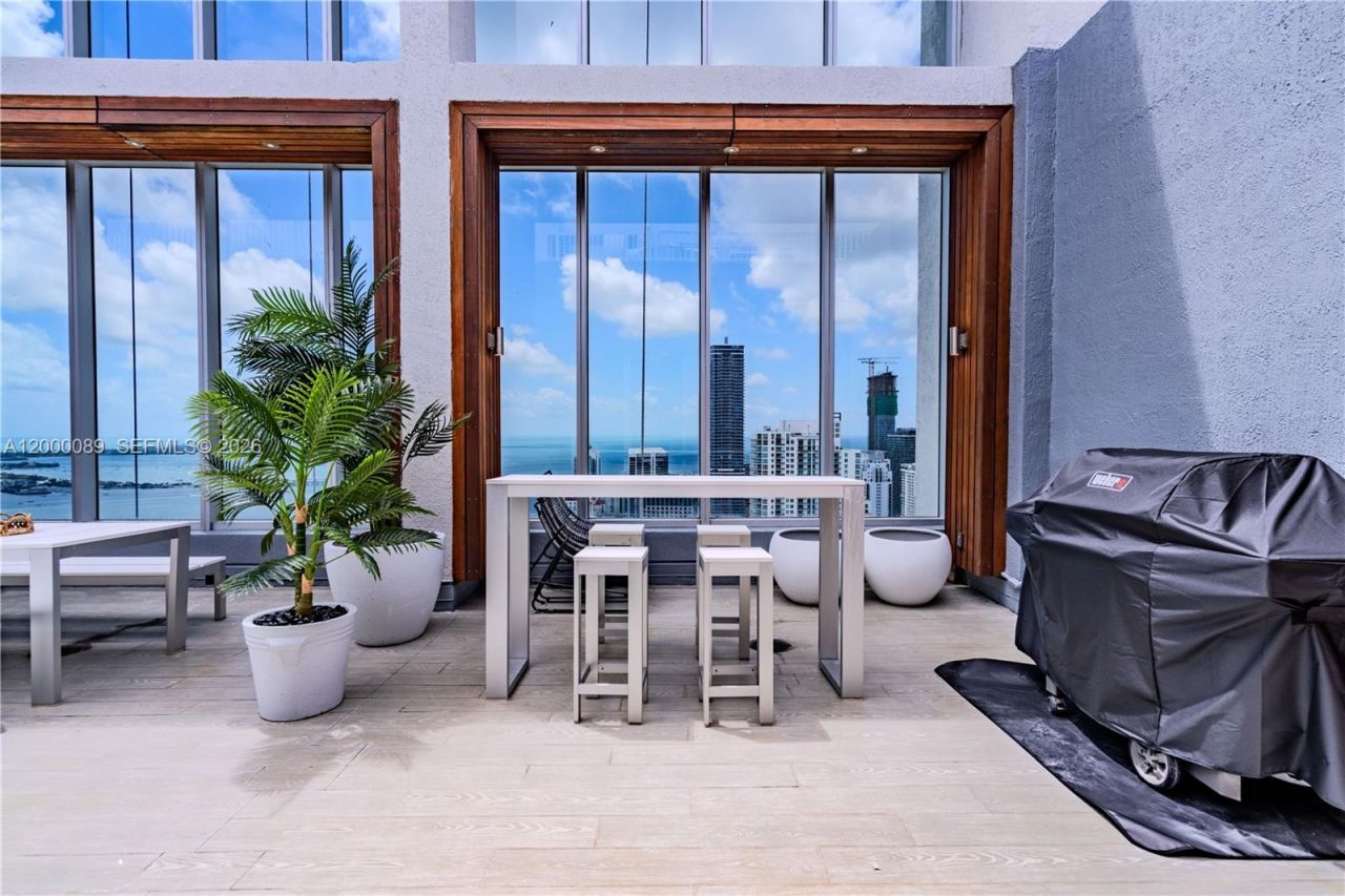 495 Brickell Ave, Unit PH-5703, Miami, FL 33131 Photo