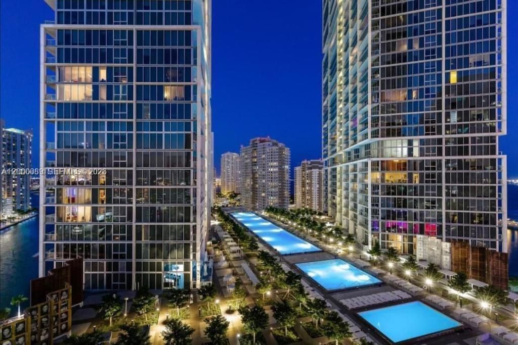 495 Brickell Ave, Unit PH-5703, Miami, FL 33131 Photo