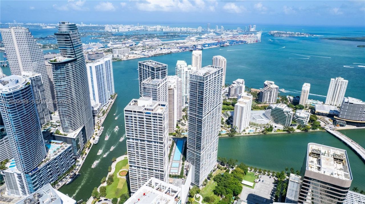 495 Brickell Ave, Unit PH-5703, Miami, FL 33131 Photo