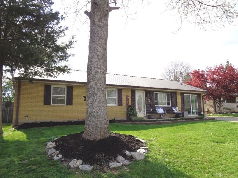 305 Donna Drive, Camden, OH 45311 Photo 2