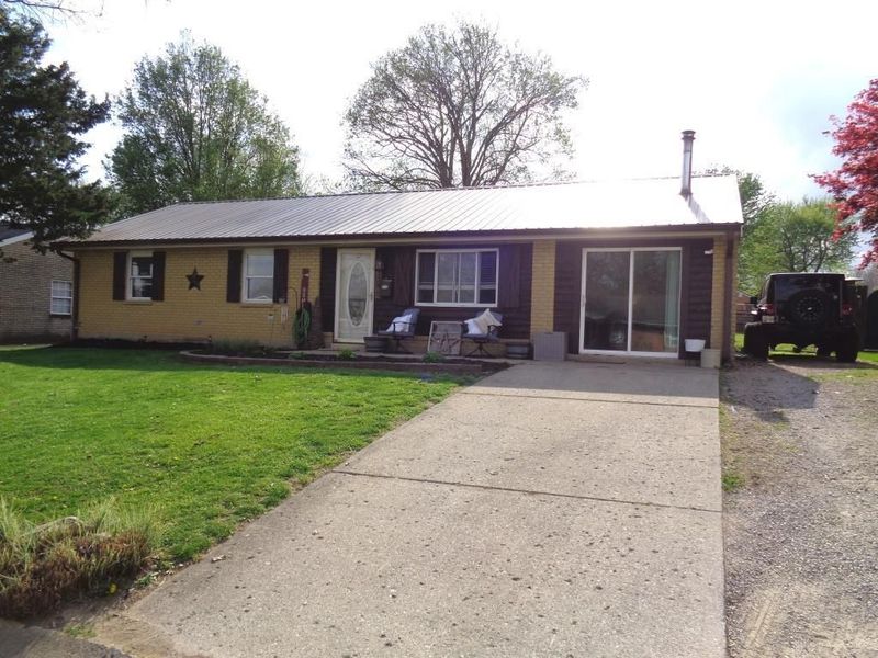 305 Donna Drive, Camden, OH 45311 Photo 3