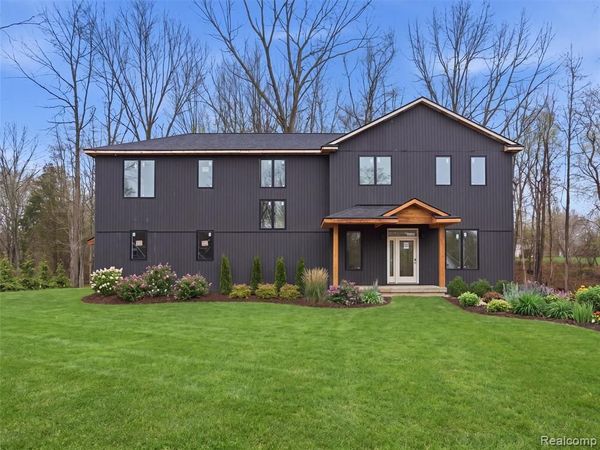 11810 Scenic Valley, Springfield Twp, MI 48350