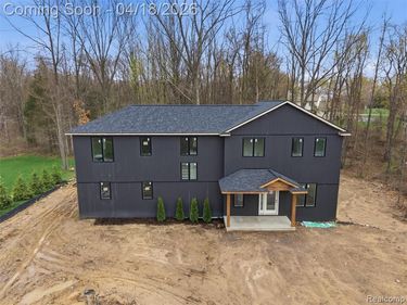 11810 Scenic Valley, Springfield Twp, MI 48350