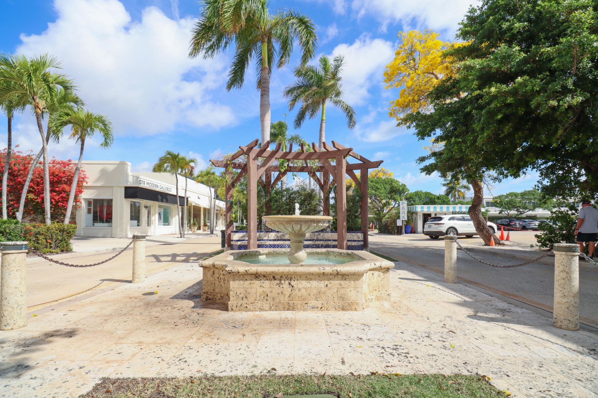 600 S Dixie Highway, Unit 352, West Palm Beach, FL 33401 Photo