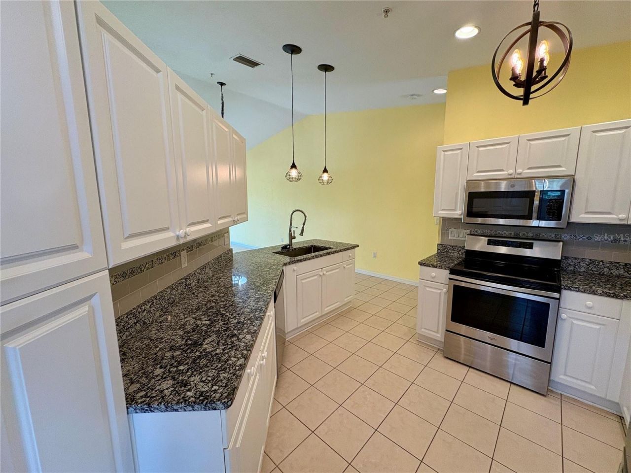 6421 Bay Cedar Lane, Bradenton, FL 34203 Photo