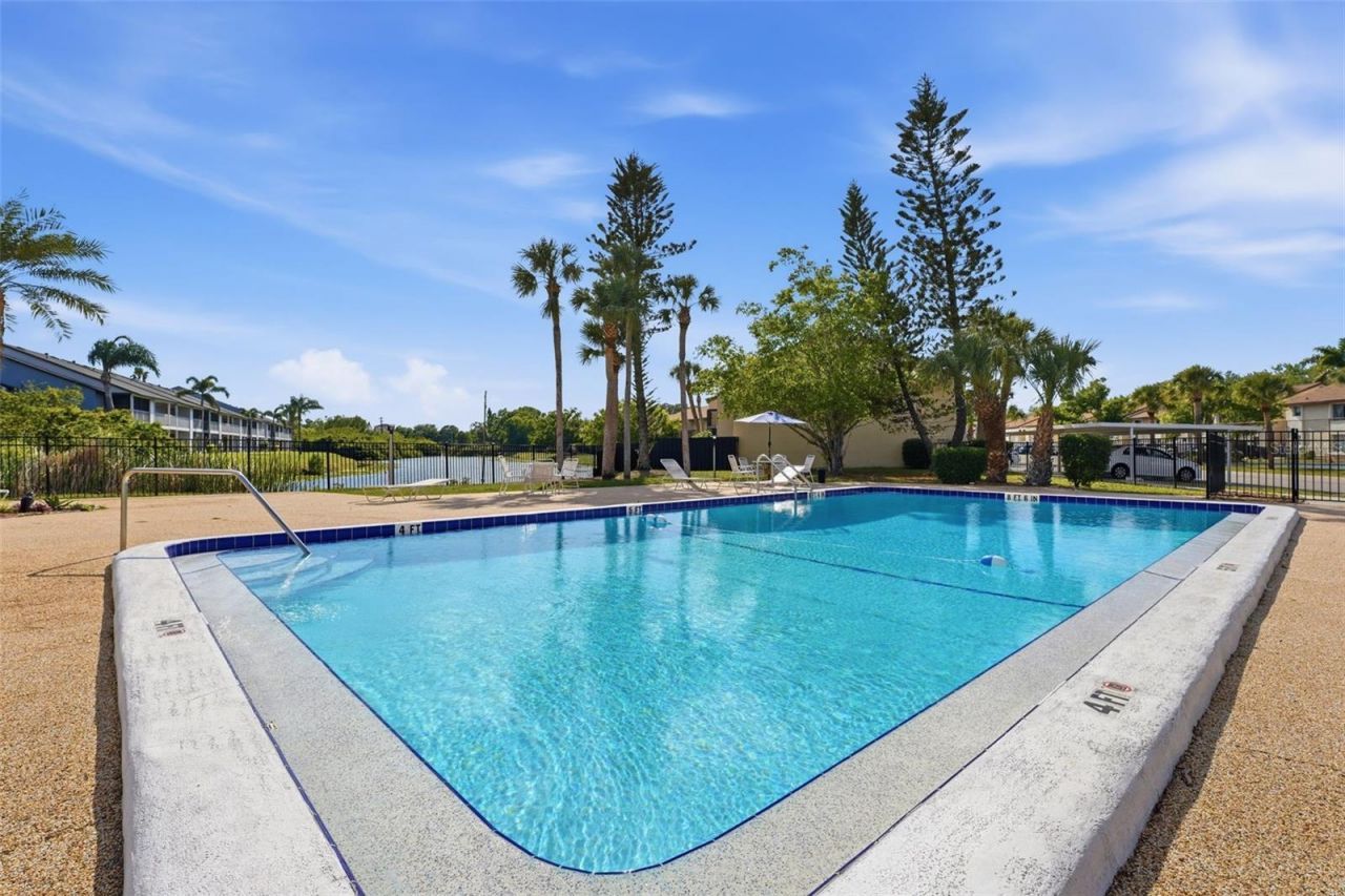 2613 Pine Lake Terrace, Unit D, Sarasota, FL 34237 Photo