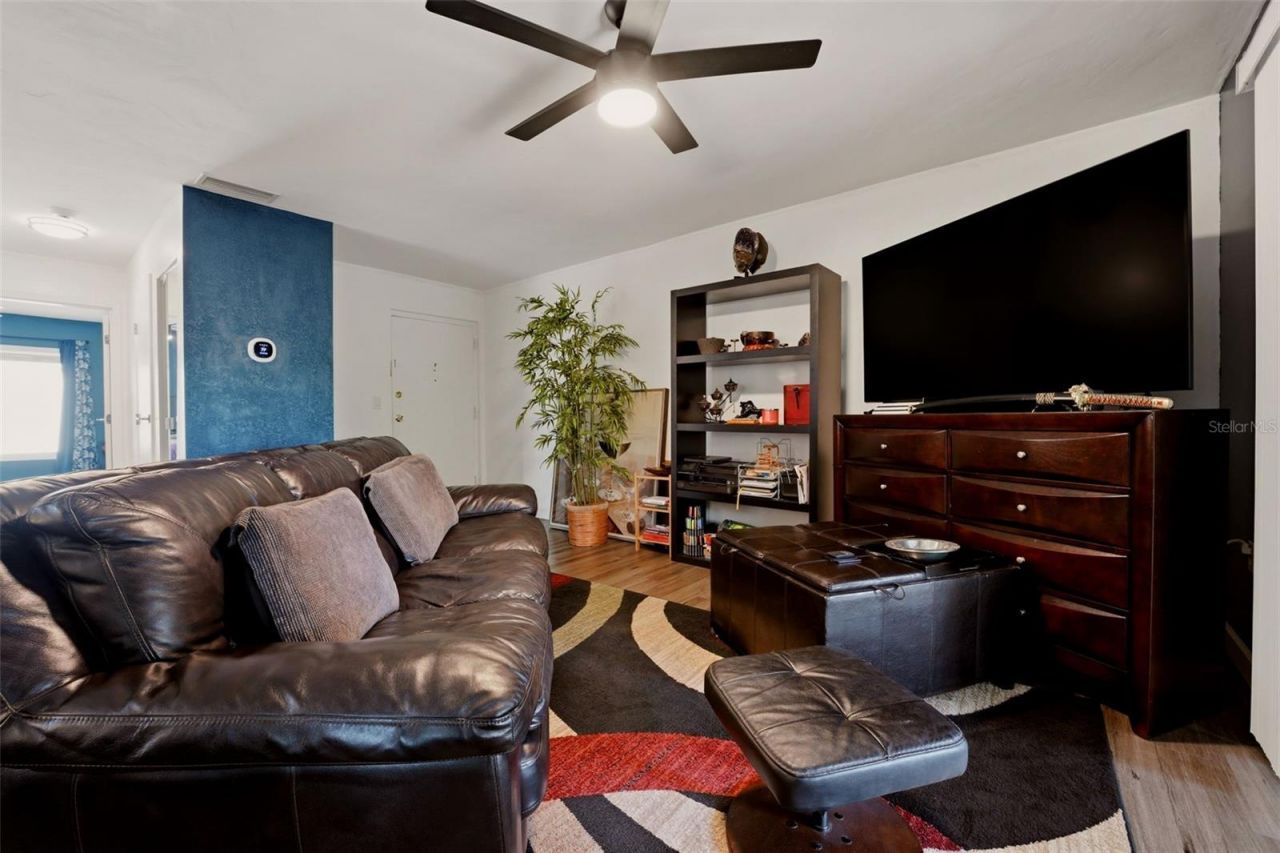 2613 Pine Lake Terrace, Unit D, Sarasota, FL 34237 Photo