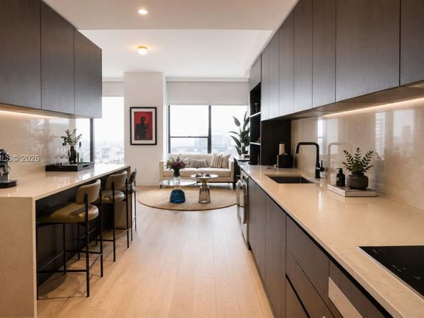 20 NE 11 St, Unit ExecPH11, Miami, FL 33132