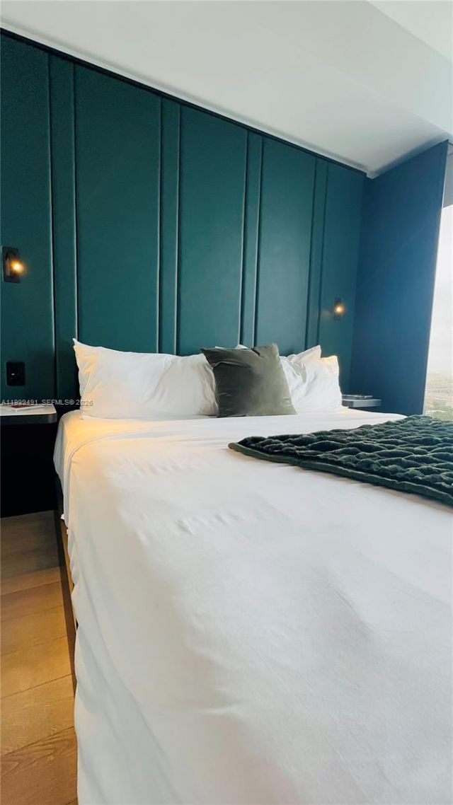 20 NE 11 St, Unit ExecPH11, Miami, FL 33132 Photo