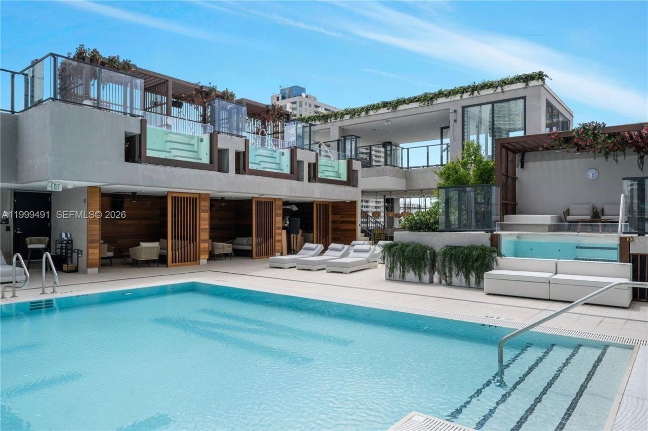 20 NE 11 St, Unit ExecPH11, Miami, FL 33132 Photo