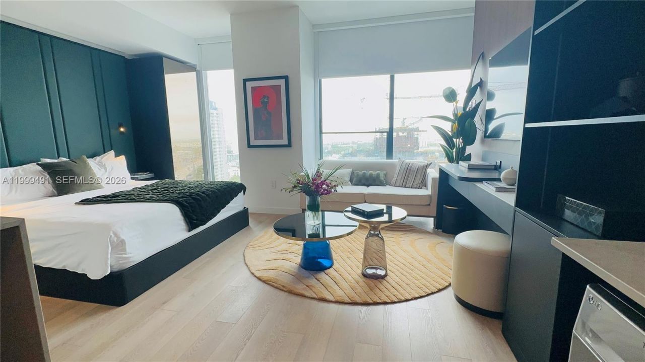 20 NE 11 St, Unit ExecPH11, Miami, FL 33132 Photo