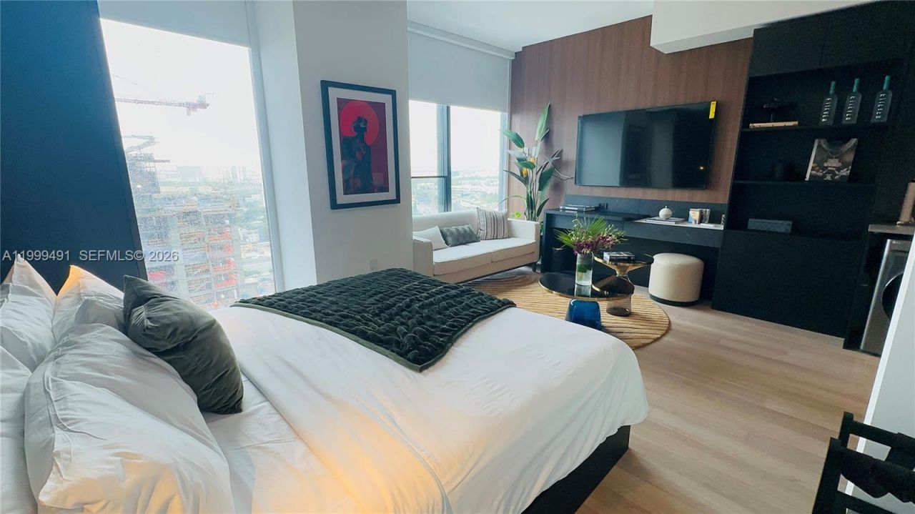 20 NE 11 St, Unit ExecPH11, Miami, FL 33132 Photo