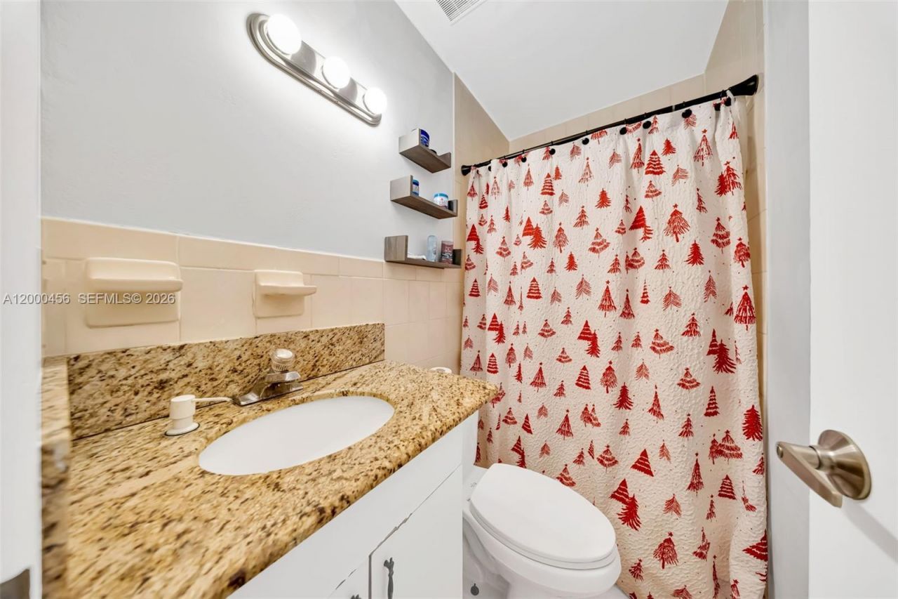 3030 NW 90th St, Miami, FL 33147 Photo