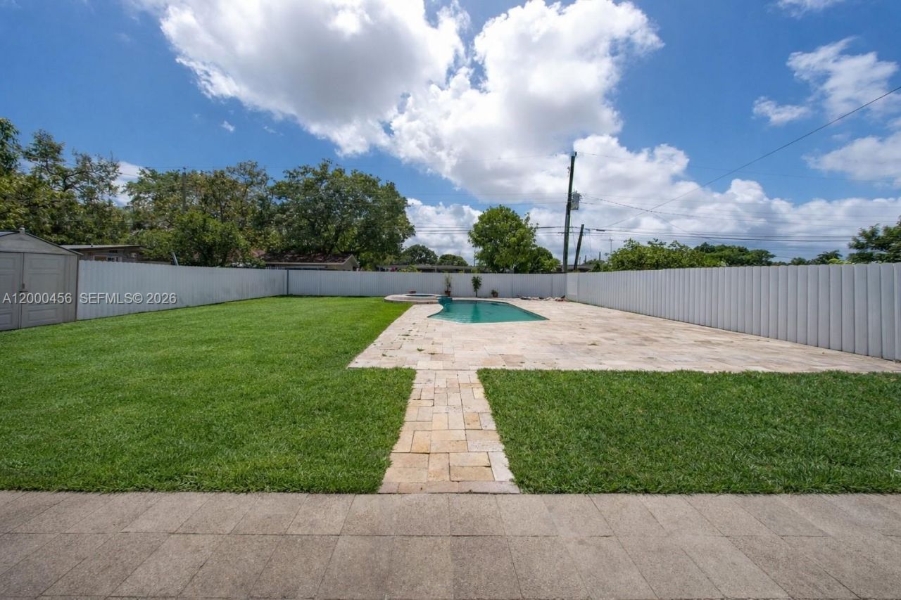 3030 NW 90th St, Miami, FL 33147 Photo