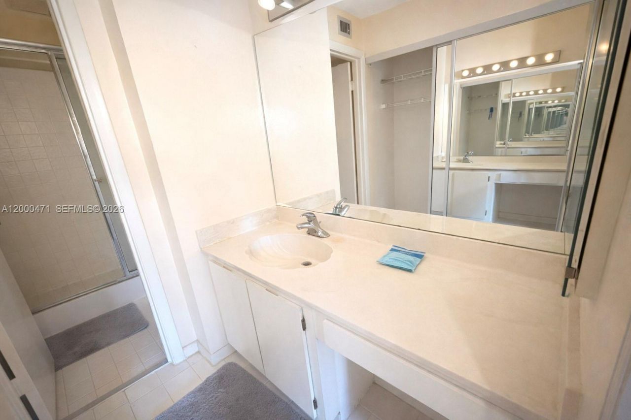 6475 W Oakland Park Blvd, Unit 308, Lauderhill, FL 33313 Photo