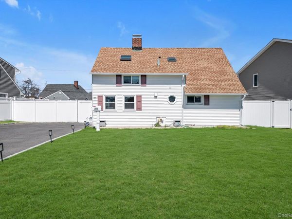 29 Cutter Lane , Levittown, NY 11756