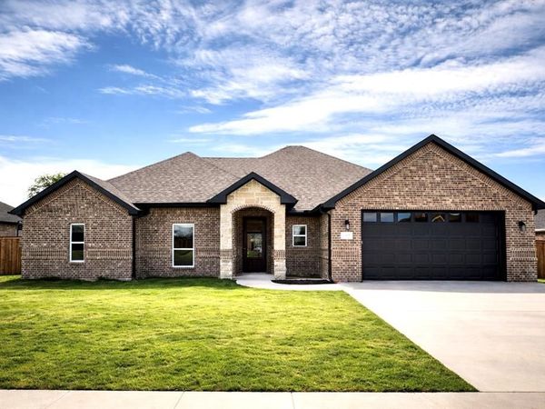 505 Limestone Circle , Mabank, TX 75147