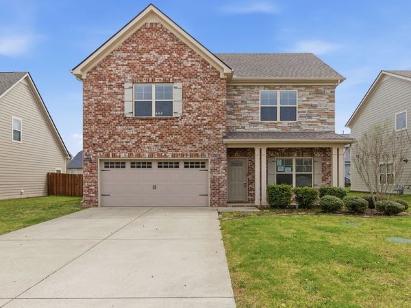 1129 Cotillion Dr , Murfreesboro, TN 37128