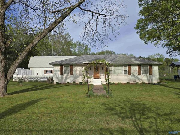 33 Irby Circle, Union Grove, AL 35175